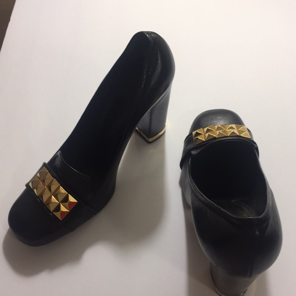 Tory Burch Shoes - 🚨Tory Burch Lizzy Pumps